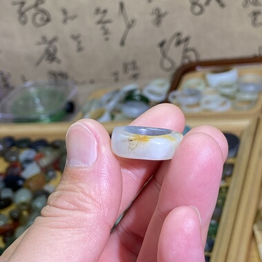 和田玉籽料卡15随型方戒指洒金皮满皮黑白分明古风玉环珠串跑环