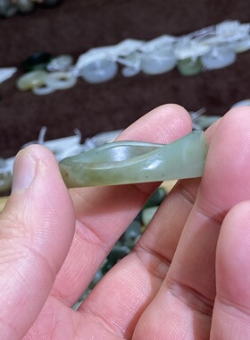 和田玉籽料内径卡30大玉环袈裟环青玉籽料满皮随型大跑环文玩挂饰
