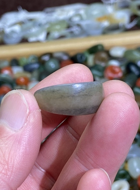 和田玉籽料卡17随型戒指满皮糖青花古风戒圈跑环文玩珠串挂饰玉环