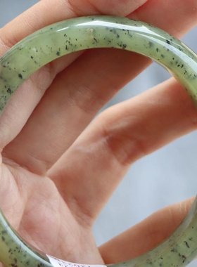 保真和田玉手镯55圈口证书12312023和田玉青绿点墨青花 黄口料