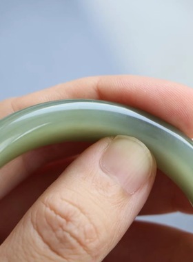 保真天然和田玉手镯53圈口证书编号6061320和田玉湖绿色 青海料