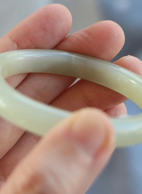 保真天然和田玉手镯50圈口证书编号11120436和田玉晴水色 青海料