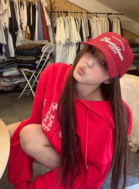 红色美式棒球帽百搭显脸小