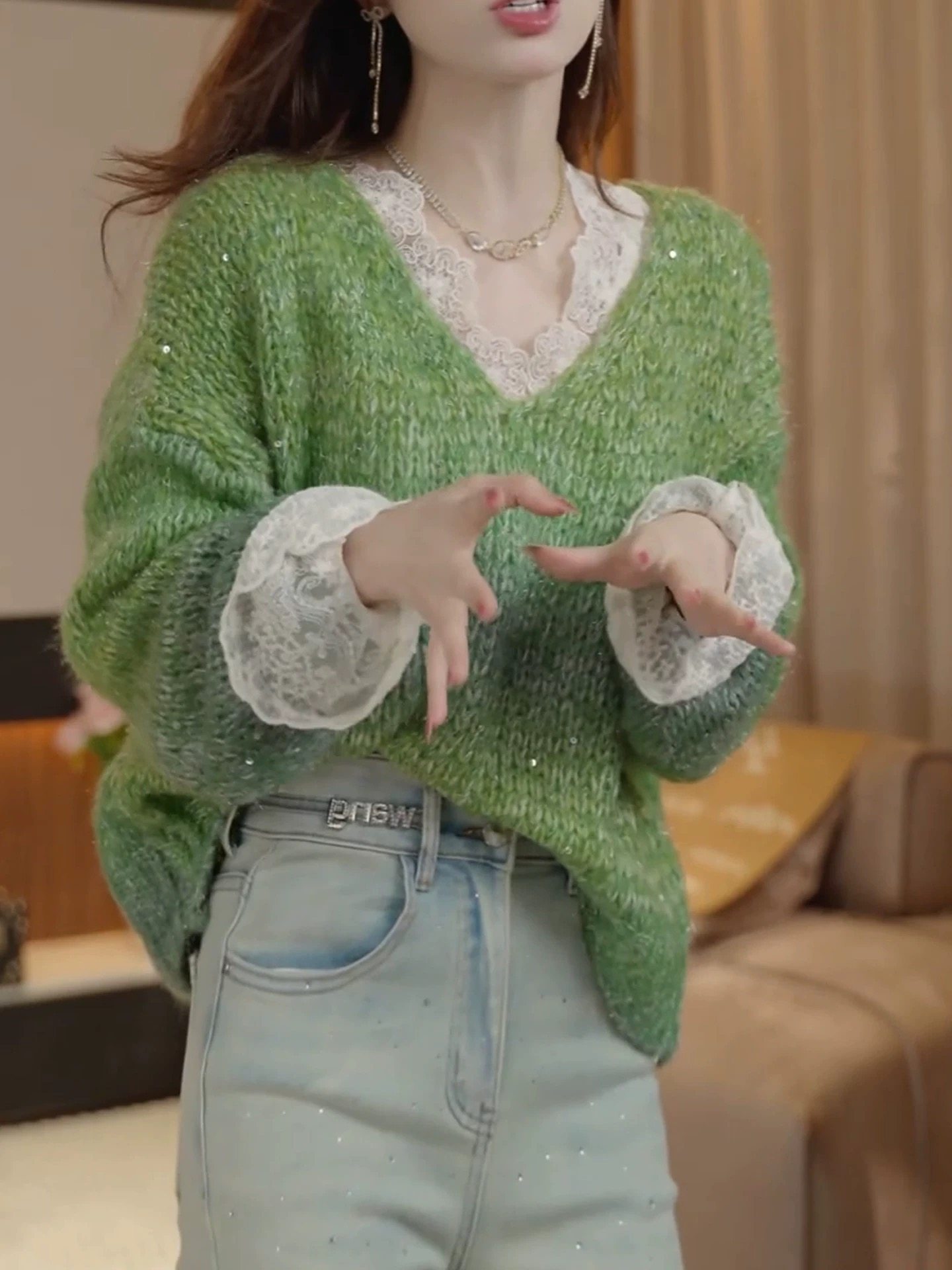 2025秋冬新款韩版时尚显瘦百搭刺绣蕾丝衬衫洋气小衫气质内搭上衣,淘宝优惠券,粉丝福利购,淘宝优惠卷