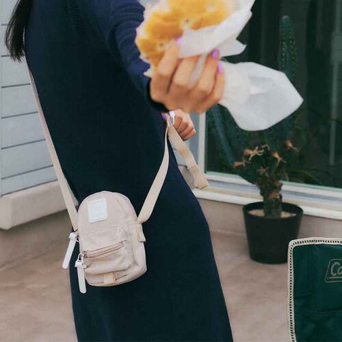 CILOCALA潮牌手机包男女斜挎迷你小包包时尚护照包防水小腰包 - 图2