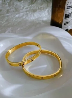 跨境玫瑰金手环窄版轻奢钛钢简约百搭椭圆形镶钻爆款时尚开口手镯