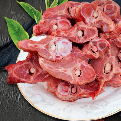 新鲜牛脊骨艾克拜尔多肉