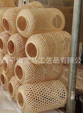 竹编灯笼农家节庆装饰灯笼 春节中式三角孔灯笼厂家