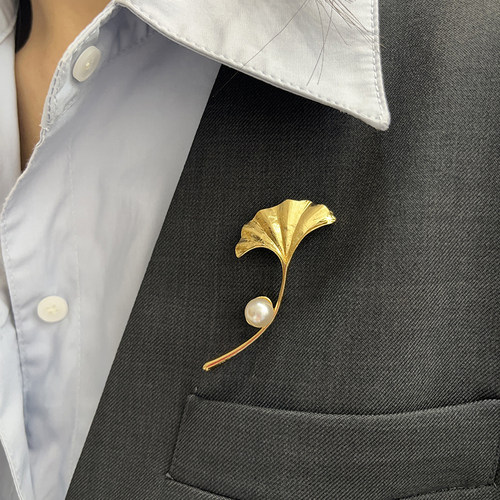 小众轻奢高级感金色银杏叶珍珠胸针高端精致时尚气质大衣别针配饰 - 图2