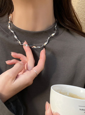 欧美时尚冷淡风莫比乌斯项链女甜酷百搭高级感锁骨链轻奢小众颈链