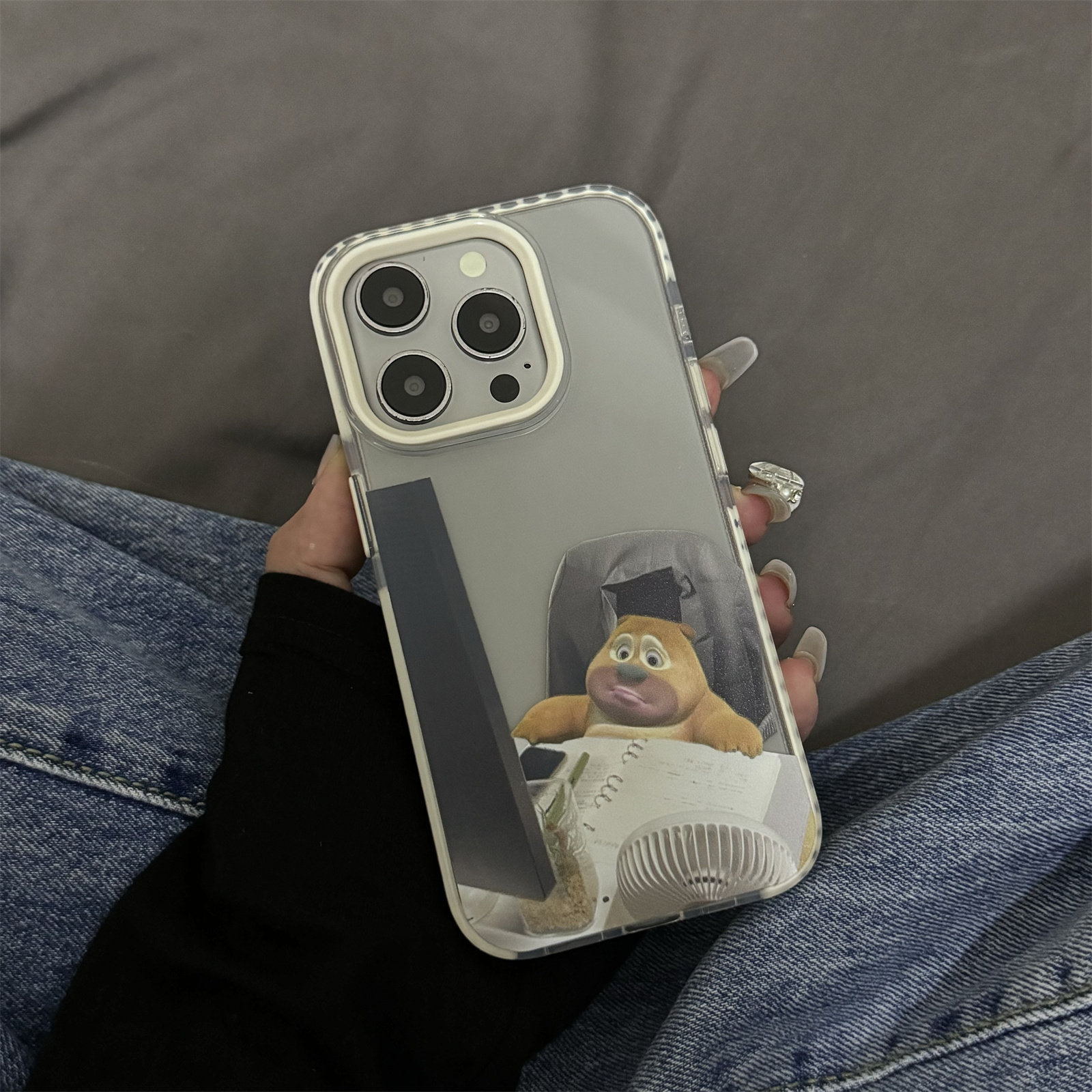 国漫趣味卡通可爱熊二手机壳适用于苹果15promax创意iphone15新款16潮牌14个性16pro软壳xr透明x黑边12男女13