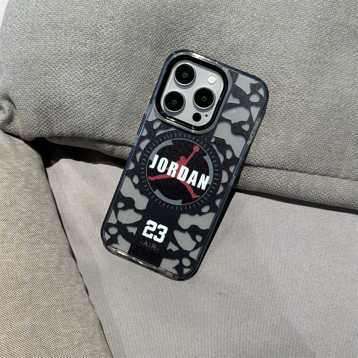 蓝球乔丹23号适用iPhone16promax手机壳苹果16pro黑边透明磁吸12创意全包防摔15小众保护套13个性14情侣15pro