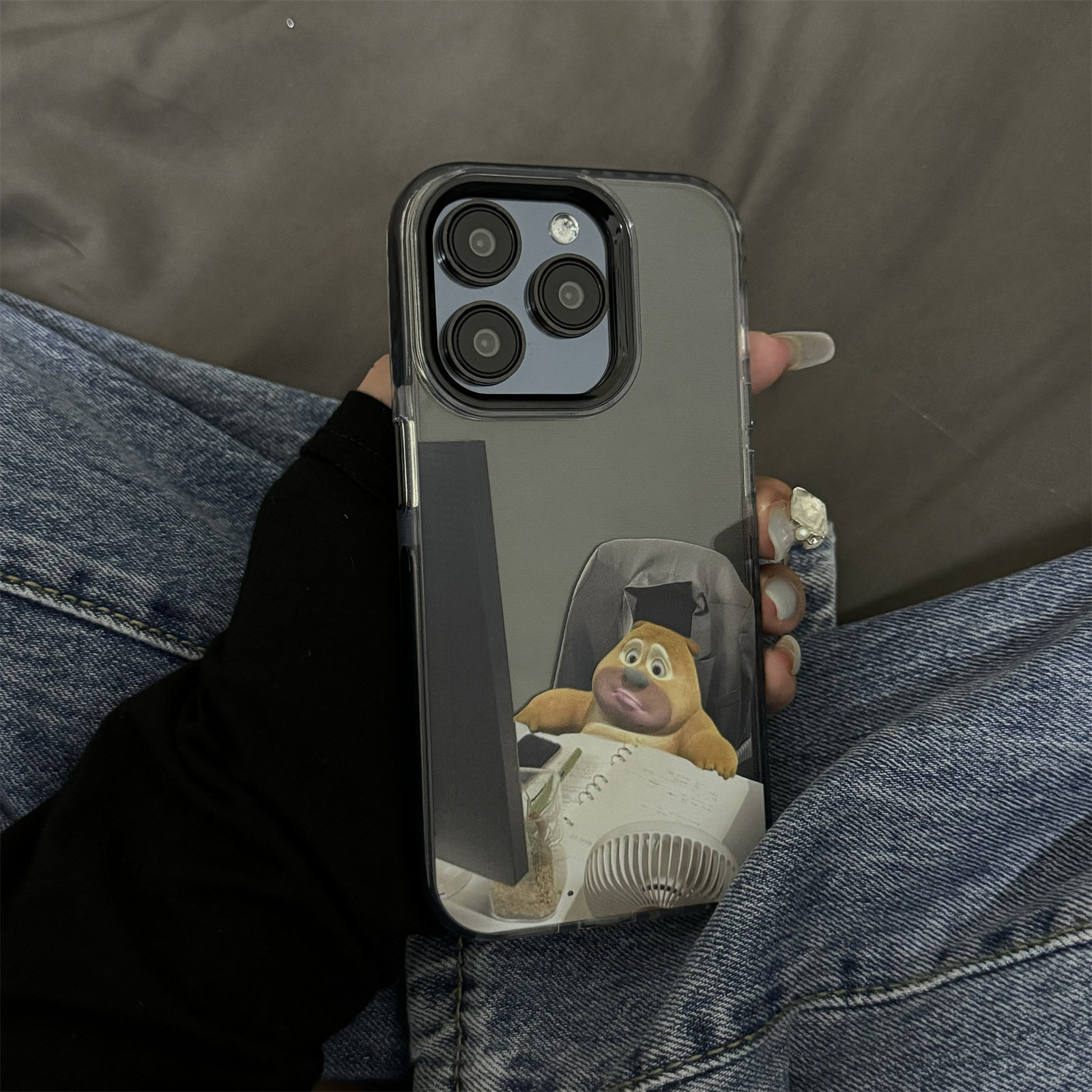 国漫趣味卡通可爱熊二手机壳适用于苹果15promax创意iphone15新款16潮牌14个性16pro软壳xr透明x黑边12男女13
