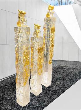 透明金箔狮子落地摆件貔貅拴马桩立柱酒店售楼处别墅招财镇宅雕塑