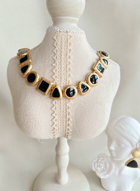 几何元素撞色黑金项链