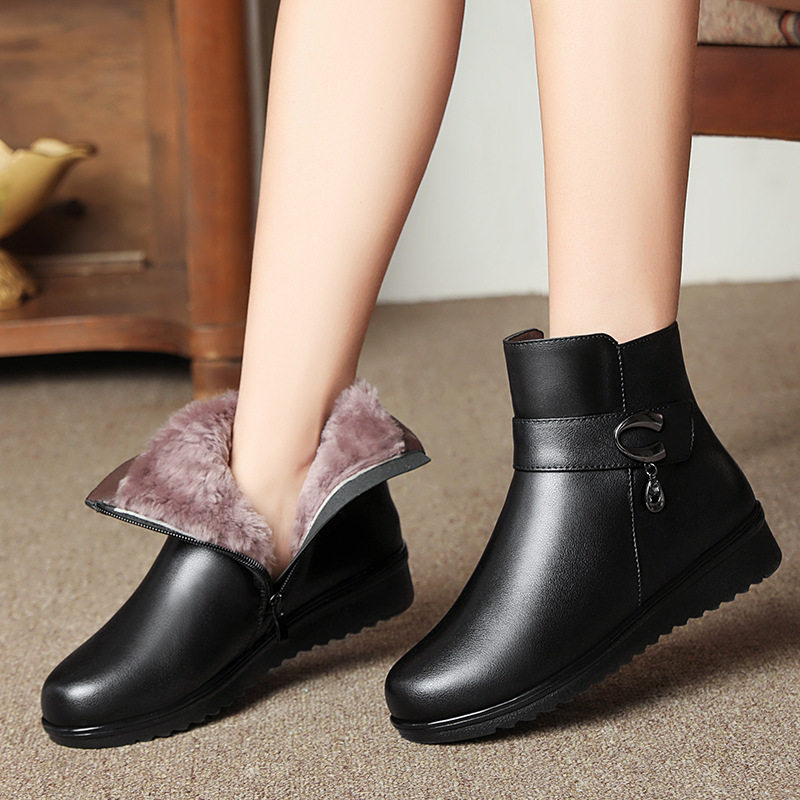 女冬加绒软皮妈妈棉鞋靴子女士短靴软底防滑羊毛皮鞋中老年女鞋子,淘宝优惠券,粉丝福利购,淘宝优惠卷