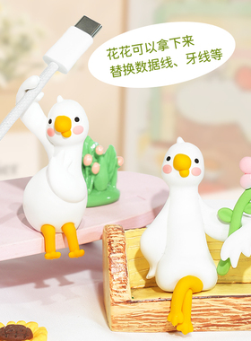 大白鹅桌面趴趴摆件工位情绪稳定