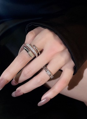 个性链条戒指女轻奢高级感精致2025新款开口叠戴戒指可调节指环