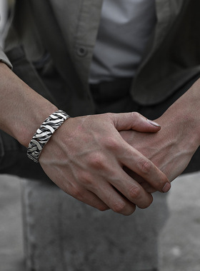 一恋复古重工不规则手镯男女个性