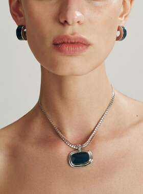 黑金珐琅椭圆吊坠项链女