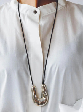 简约U形马蹄皮绳项链女