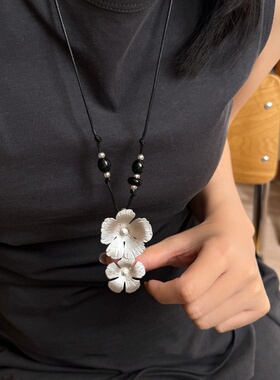 秋冬黑色编绳拉丝繁花毛衣项链