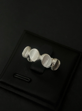 高品质~S925纯银不规则豆豆戒指