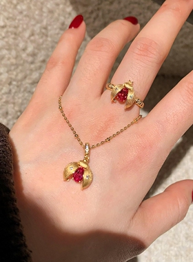 红色宝石拉丝金色萤火虫项链女