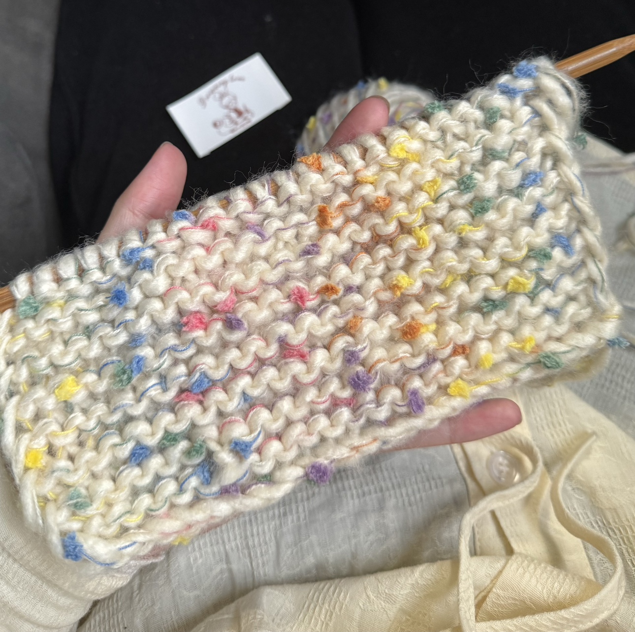 溺水小苑自制可爱彩虹豆豆围巾手混线双元宝编织钩针diy手工礼物 - 图3