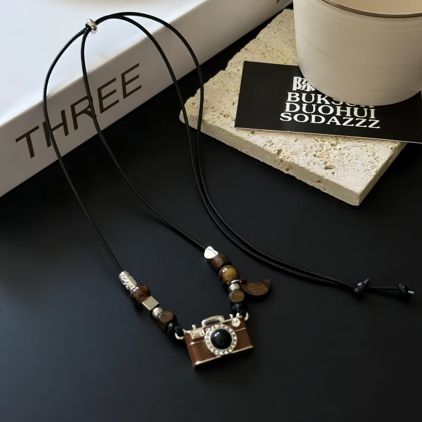 复古相机吊坠项链女轻奢高级感风毛衣链个性串珠百搭锁骨链配饰,淘宝优惠券,粉丝福利购,淘宝优惠卷