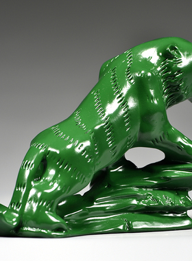 绿色木雕老虎摆件家居客厅摆设