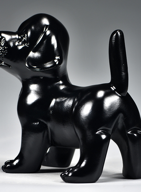 黑色木雕狗摆件十二生肖狗实木家居客厅电视柜办公装饰红木工艺品