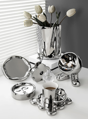 金属亮面电镀银色陶瓷摆件