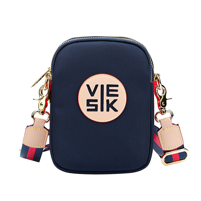 2020新款女士尼龙牛津布休闲斜挎包 温斯凯女士包袋