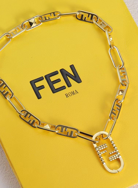 双字母锁扣椭圆颈链气质百搭时尚