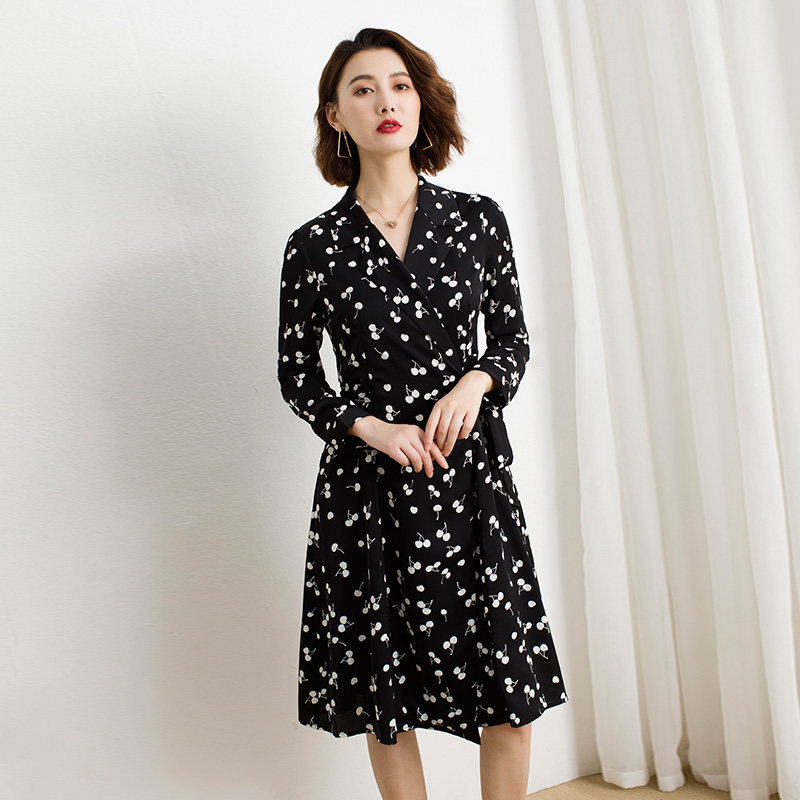 长袖茶歇女法式一片式秋装印花裙子 liwoman连衣裙