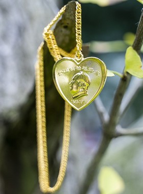 伟人毛主席头像金色项链毛爷爷心型吊坠男女配饰毛泽东送长辈礼品