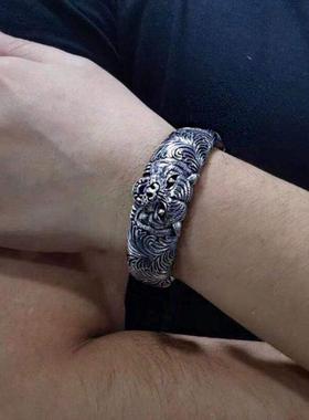 New yle n's Classic Punk Domineering Tiger Carved tal