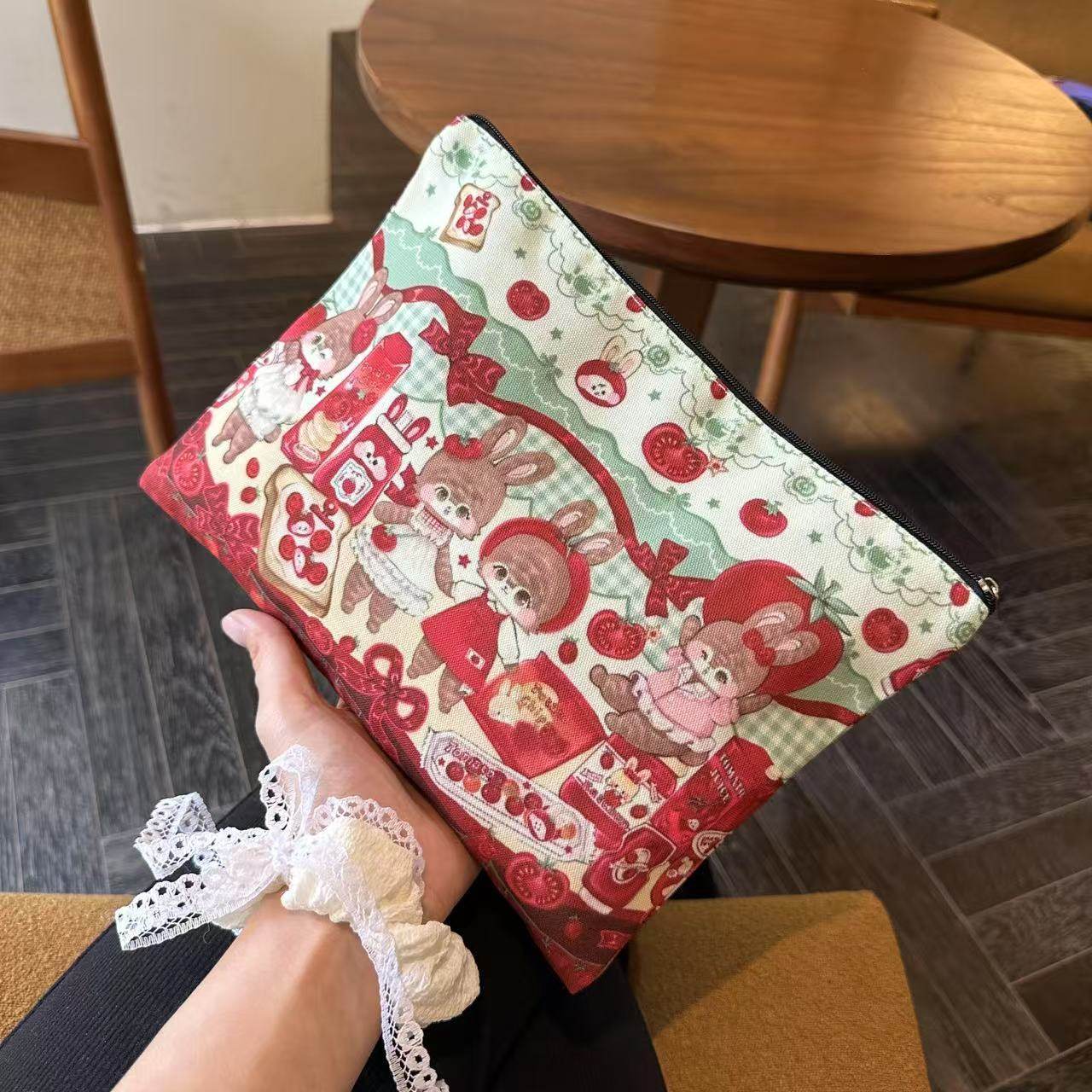 卫生巾收纳包红色番茄兔子手拿包少女大容量化妆包便携物件收纳袋,淘宝优惠券,粉丝福利购,淘宝优惠卷