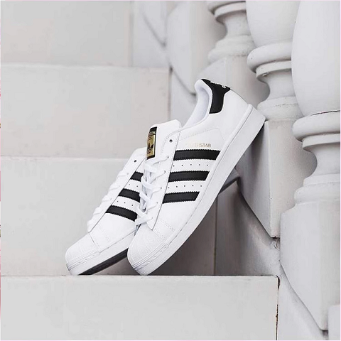 【自营】Adidas/阿迪达斯金标运动鞋FU7712贝壳