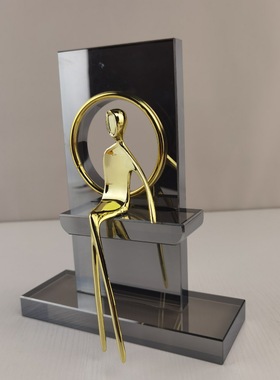 现代简约抽象几何水晶小金人雕塑水晶摆件酒店客厅会所玄关装饰