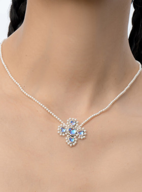 925银设计弥散光爱心珍珠项链