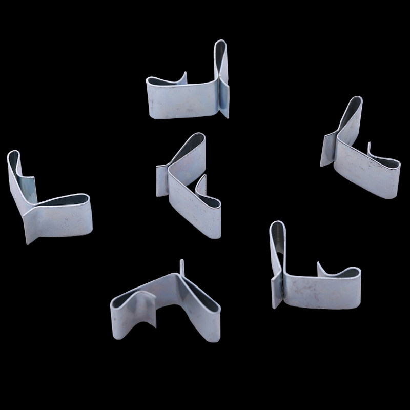 桥架盖扣 镀锌免焊扣 水平桥架锁扣卡扣固定扣桥架配件通用盖板扣