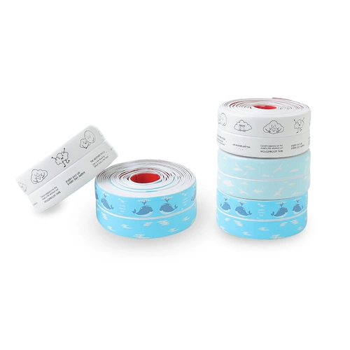 Туалет, наклейки, современный ковер, простой и элегантный дизайн