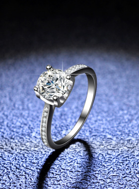 925纯银镀PT950 铂金戒指莫桑钻六爪女神款指环时尚直臂牛头饰品