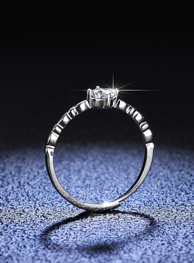 莫桑石镀PT950 铂金戒指女925纯银四爪闪钻ins钻戒尾戒子轻奢个性