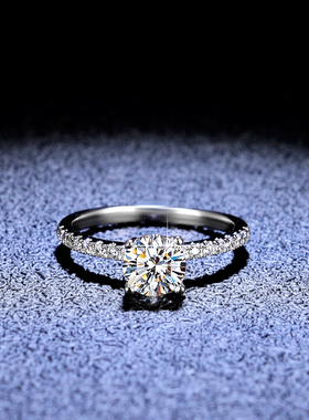 s925纯银四爪戒子莫桑石镀PT950 铂金1克拉女婚戒经典开口戒指