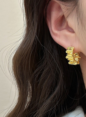 2023 New Arrival Simple Temperament Irregular Pleated Hoop