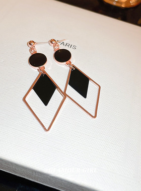 2023 New Arrival Temperament Hollow Oil Drop Geometric