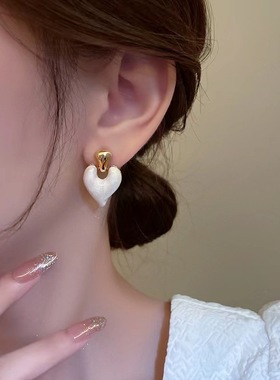 2023 New Arrival Light Luxury Simple Dropping Glaze Love